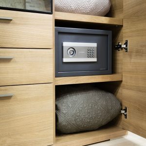 CAJA FUERTE SOBREP. STYLO 35X25xh25 cm.