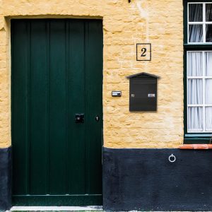 BUZON EXTERIOR MET. COLONIA. NEGRO.