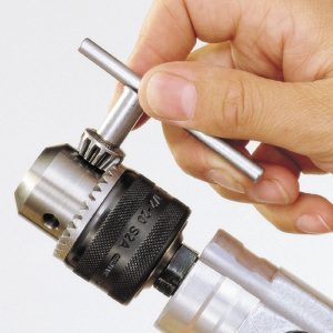 LLAVE PORTABROCAS DE 10+13MM.