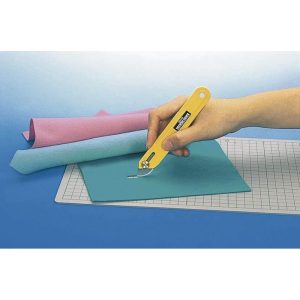 Cúters de cuchilla semicircular con 2 cuchillas de recambio TEC-1 Olfa