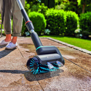Set Multilimpiador GARDENA AquaBrush Universal