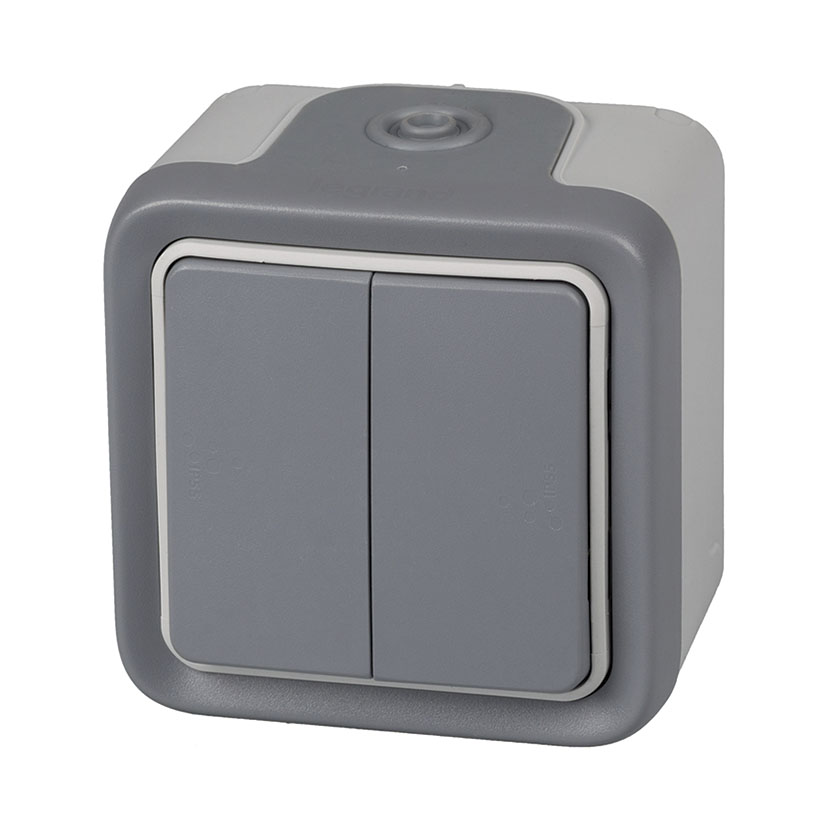 Conmutador doble estanco LEGRAND Plexo TMIP55