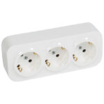 Triple enchufe superficie LEGRAND Serie Oteo-Forix IP21