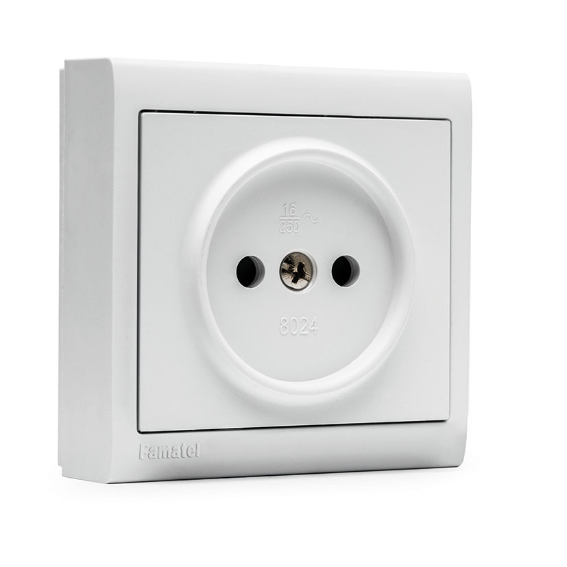 Base enchufe superficie FAMATEL serie 8000 New