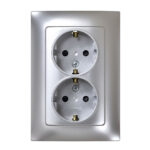 Doble base enchufe empotrable SIMON S10 Aluminio