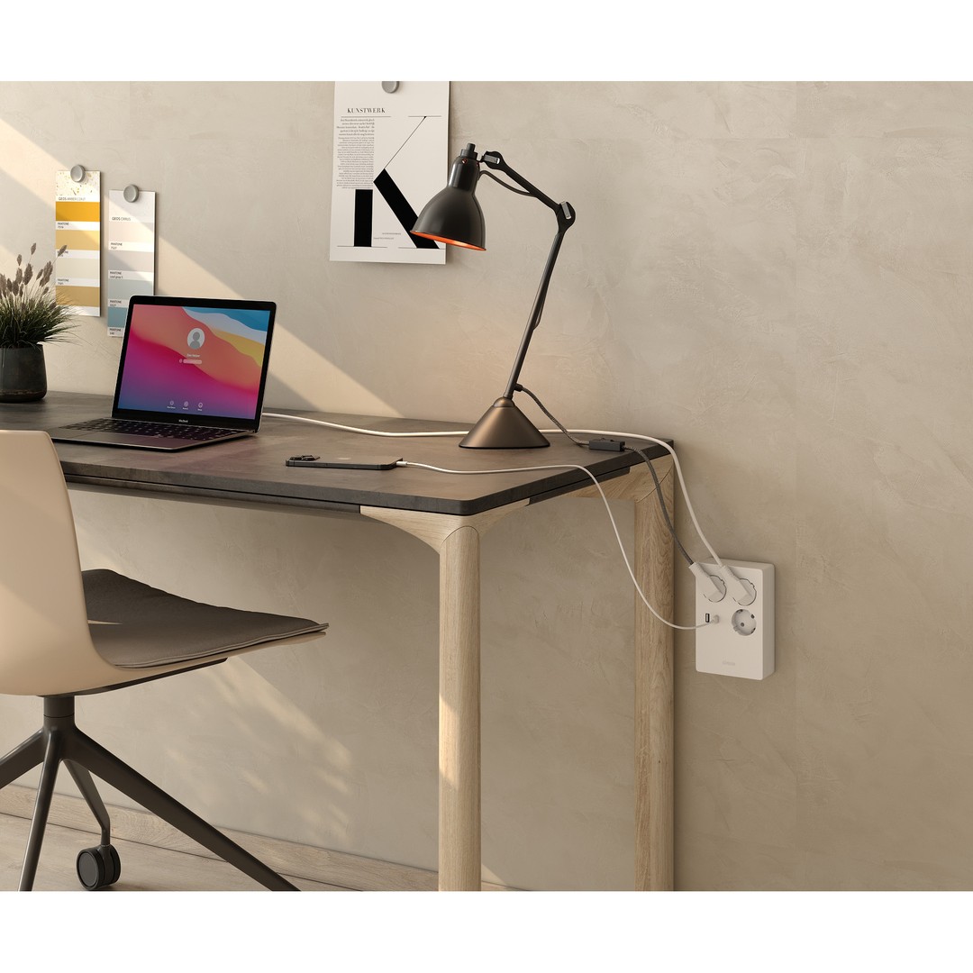 Base Múltiple Simon Multifix BM513301 con 3 Tomas Schuko y 2 Puertos USB (A+C) Blanca