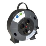 Enrollacable doméstico Simon 3 tomas y 2 USB-A 5 m