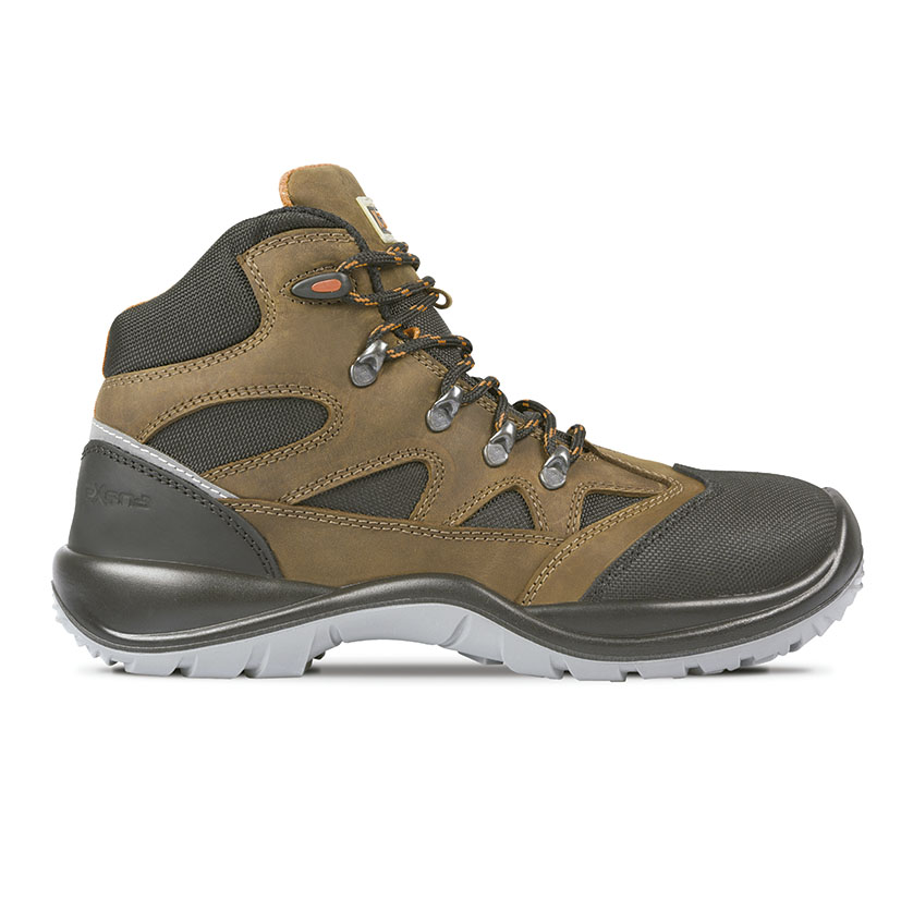 BOTA TREKKING PIEL NOBUK IMPERM. T/39
